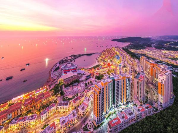 Sunset town