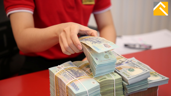 Nhiều ngân hàng âm thầm tăng lãi suất gửi tiết kiệm